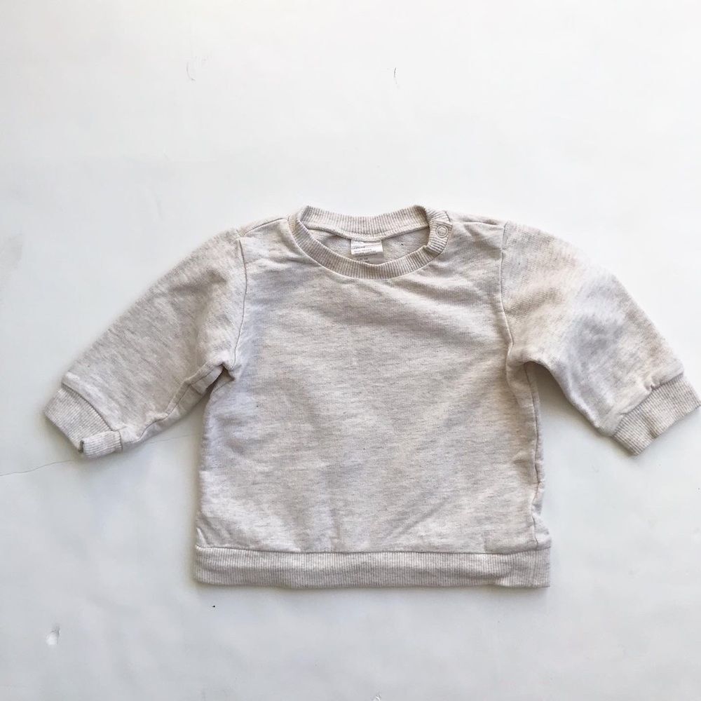 H&M neutral sweatshirt EUC 4-6 months